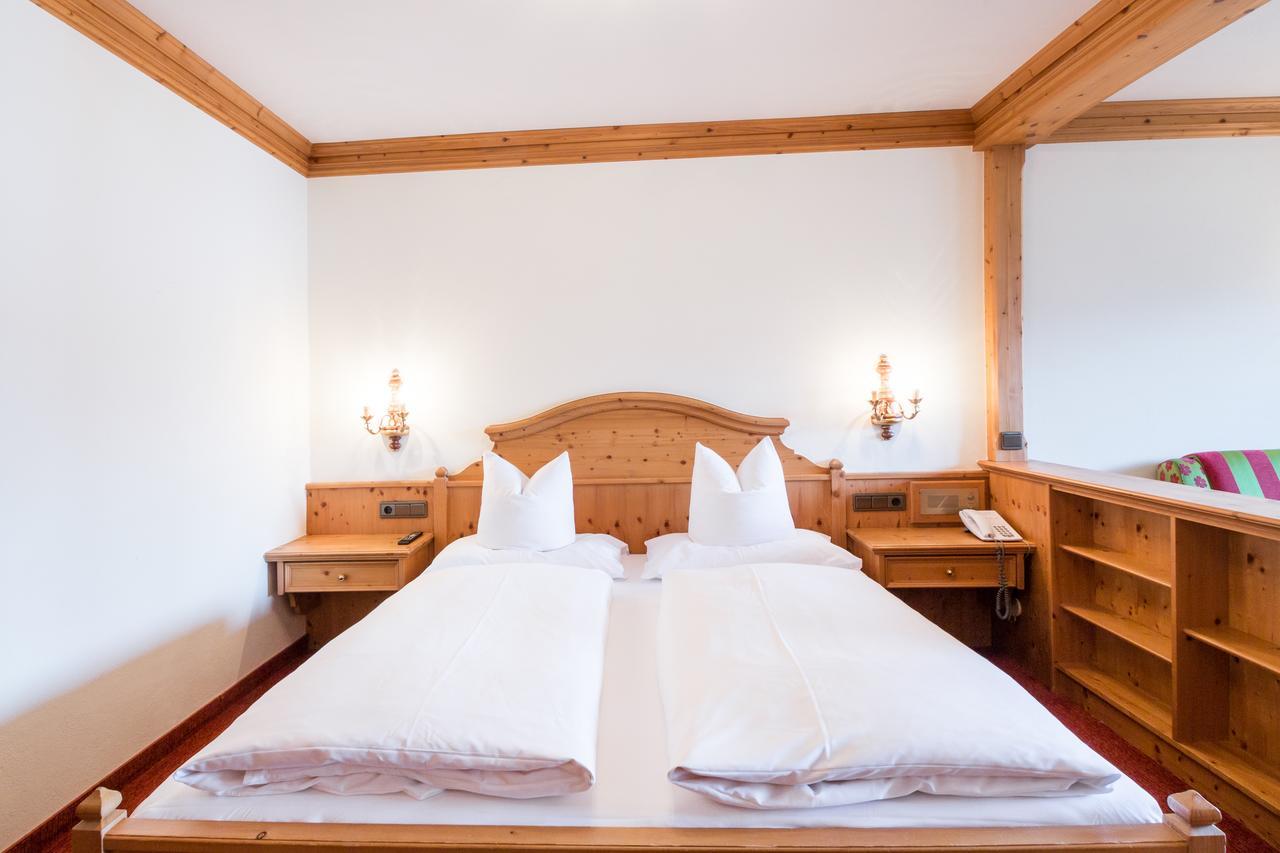 Superior Hotel Alpenhof 弗拉绍 外观 照片