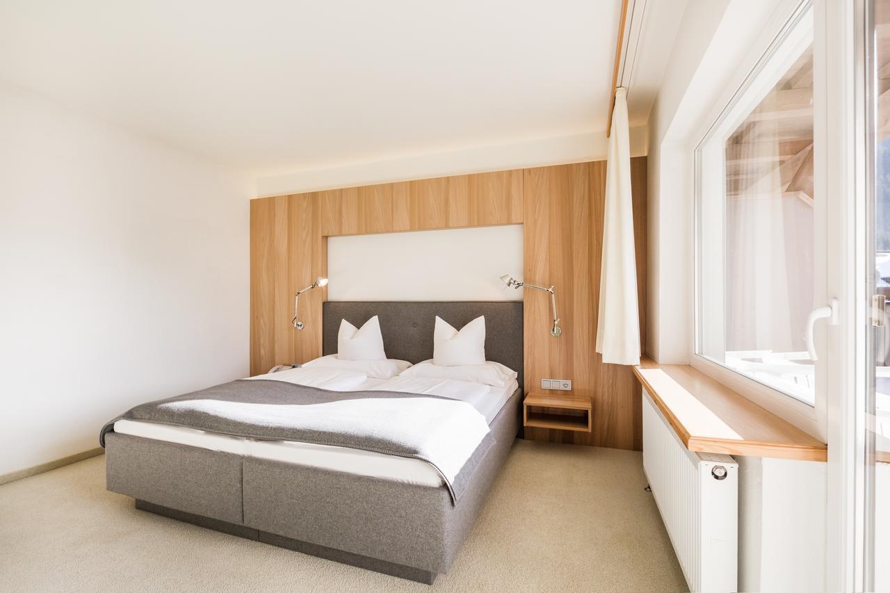 Superior Hotel Alpenhof 弗拉绍 外观 照片