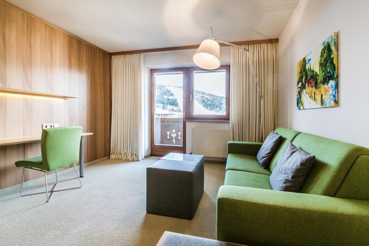 Superior Hotel Alpenhof 弗拉绍 外观 照片