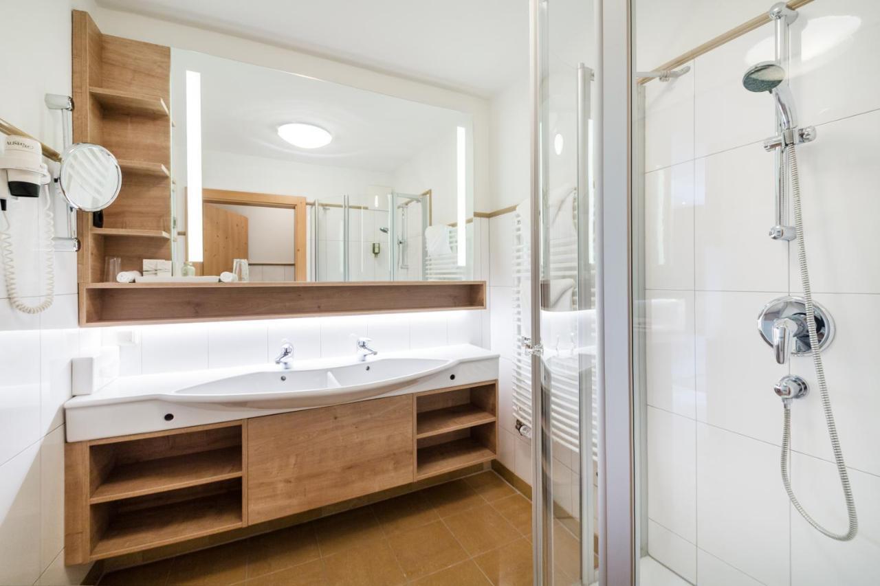 Superior Hotel Alpenhof 弗拉绍 外观 照片